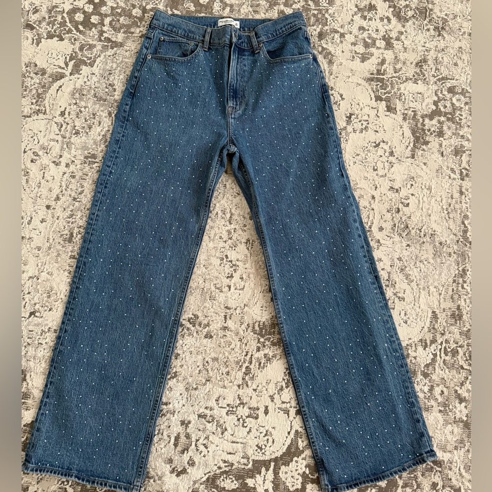 Abercrombie and Fitch High Rise 90s Relaxed Jean Rhinestone Embellished Size 31